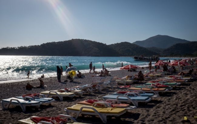 Drone resembling Ukrainian model washes up on beach in Türkiye